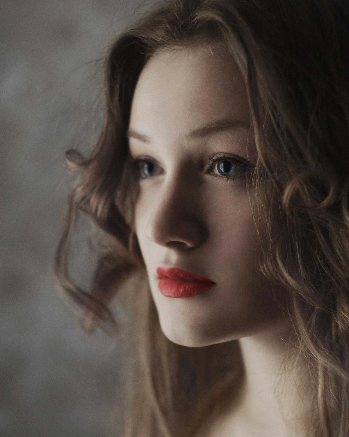 Bianka Baki-Repits, founder of BeeNails